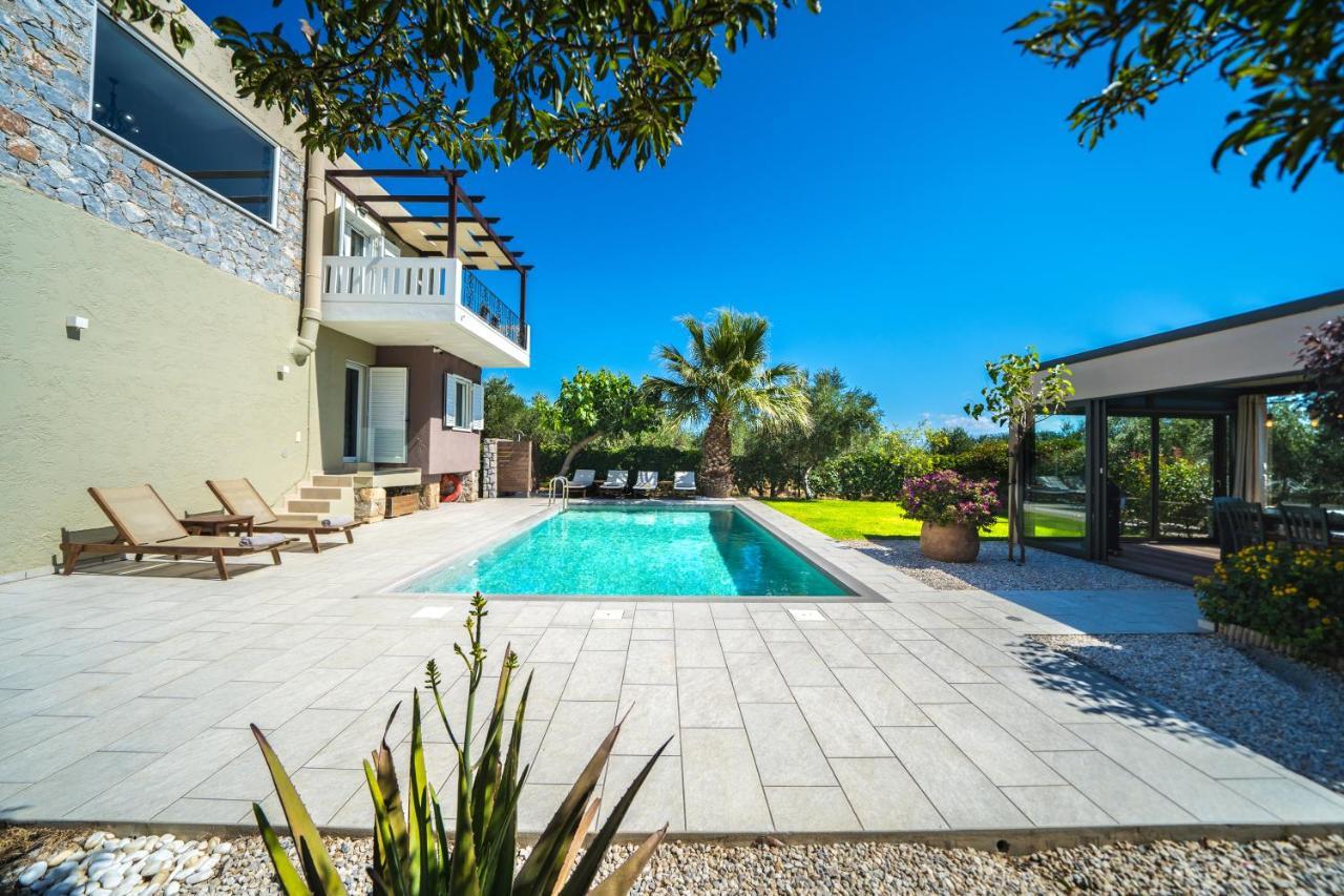 Petronila Luxury Villa With Heated Private Pool Kissamos Exterior photo